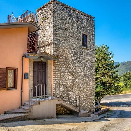 Apartmán La Torre Di Piediluco Col Sant'Angelo Exteriér fotografie