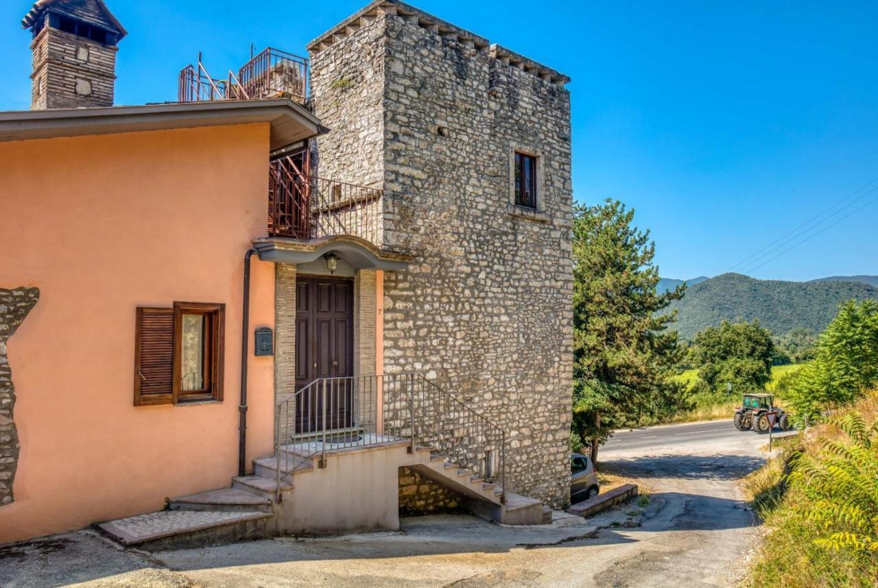 Apartmán La Torre Di Piediluco Col Sant'Angelo Exteriér fotografie